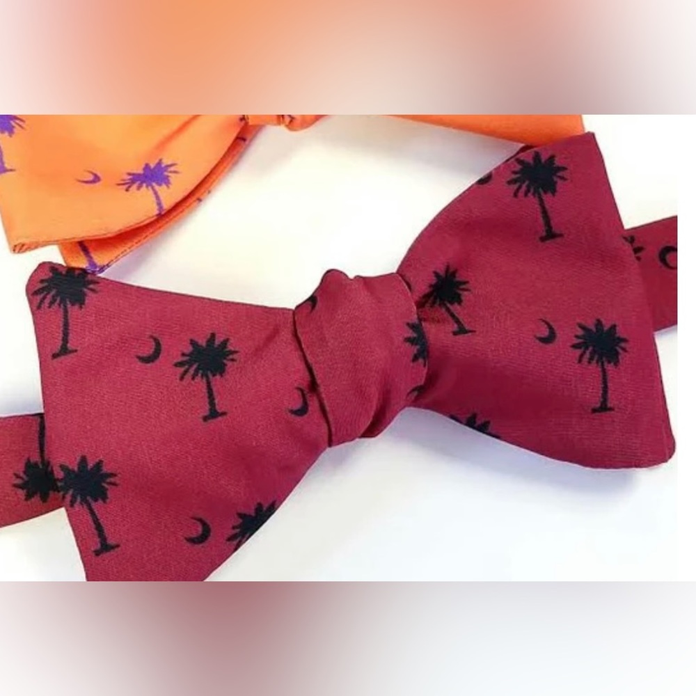 Palmetto tree bow tie. Garnet and black. Gamecocks, University of South Carolina
